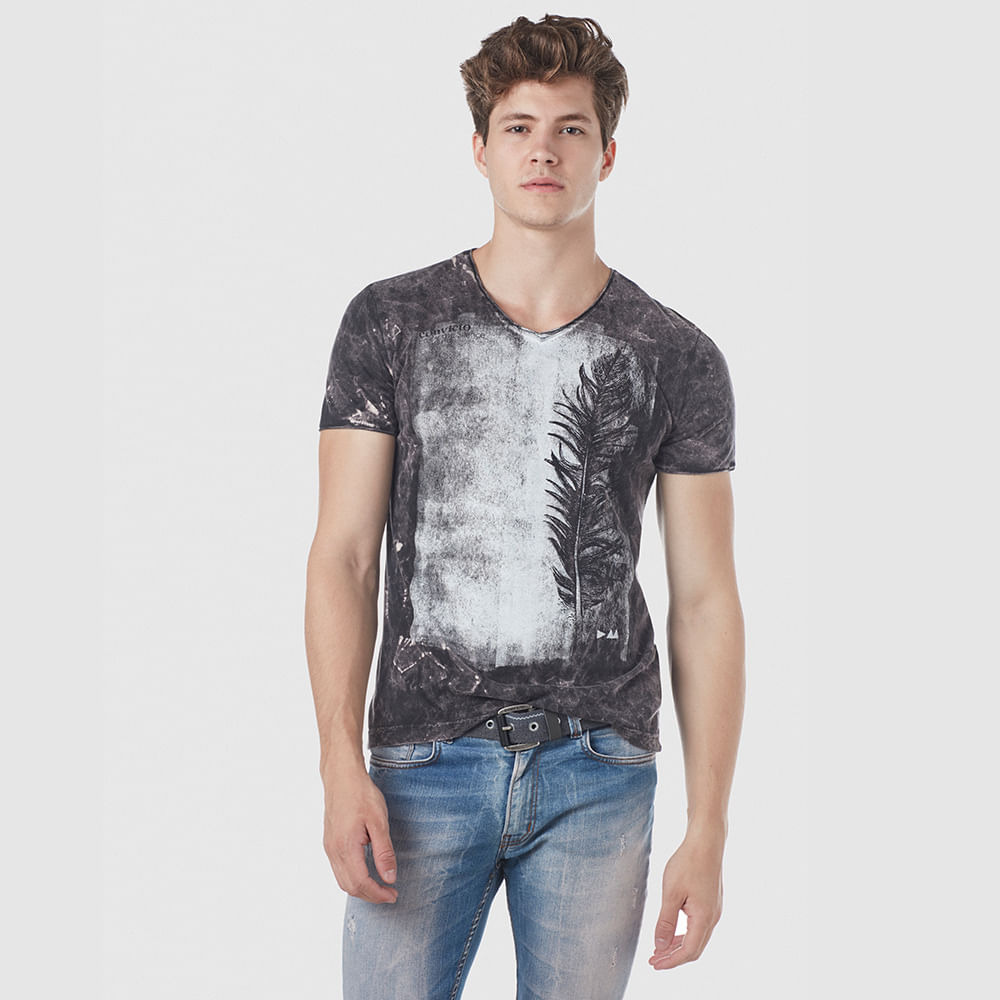 Camiseta Masculina Textura Pena E Tingimento Sky Convicto Menor preço em Camiseta Masculina Textura Pena E Tingimento Sky Convicto
