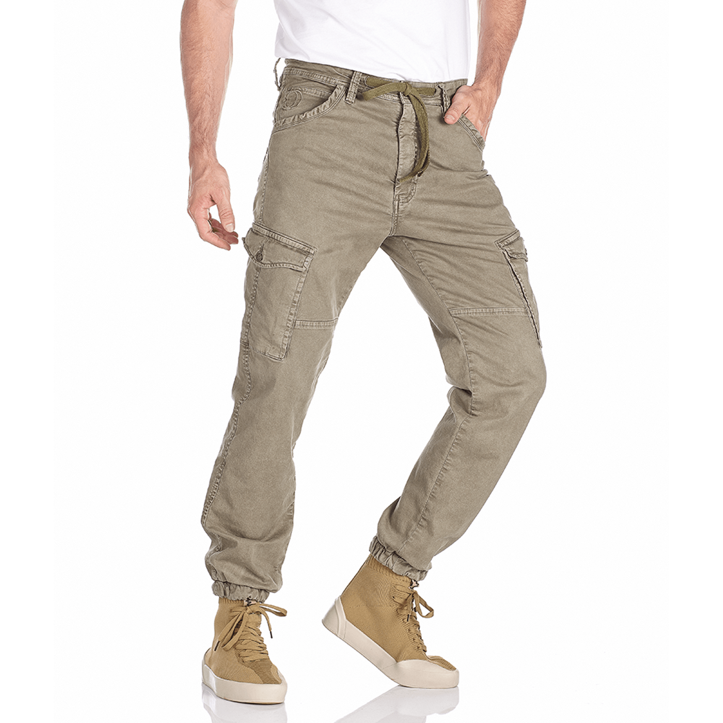 Cal a Masculina Jogger Regular Skinny Com Bolso Lateral Convicto